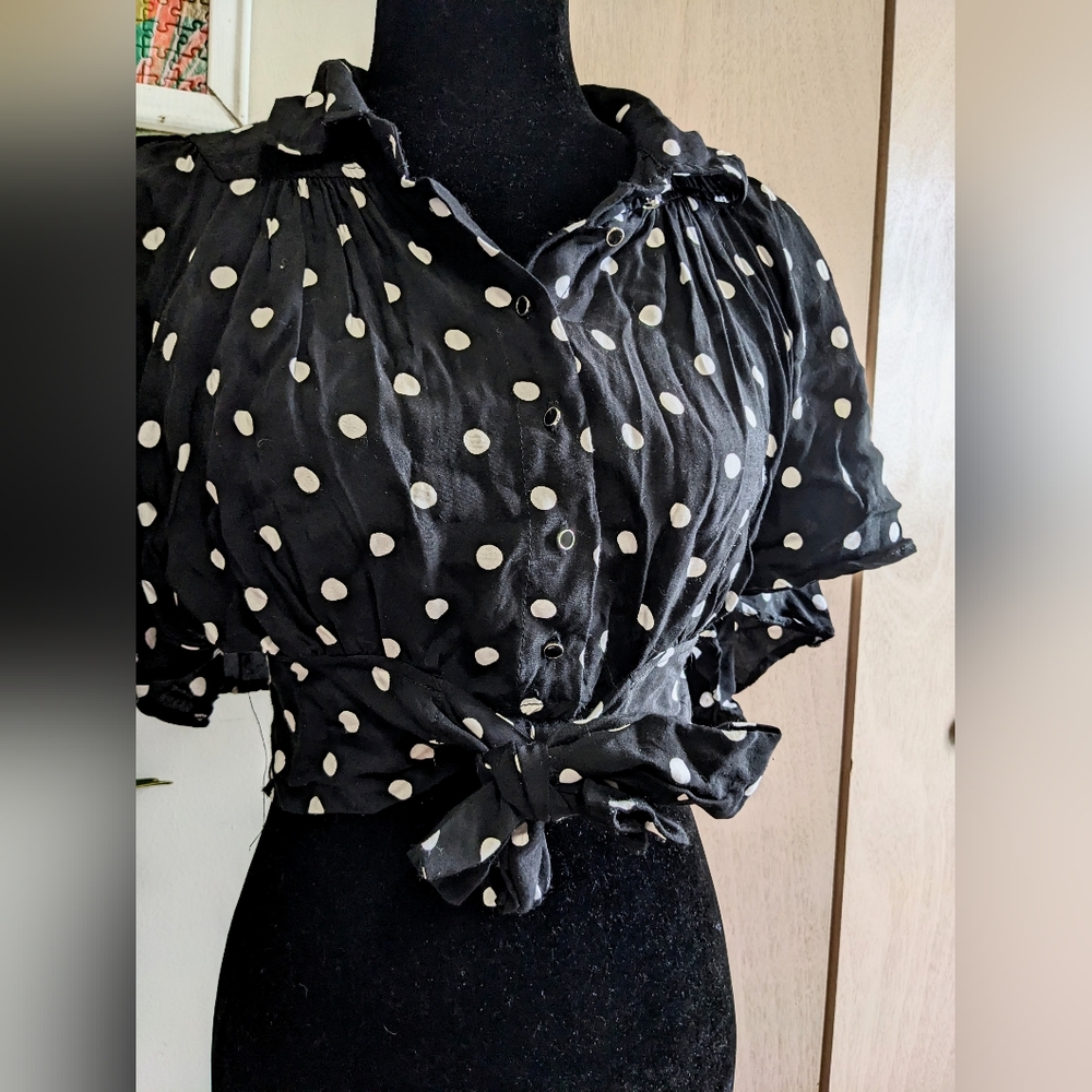 Anthropologie Maeve Black Polka Dot Cropped Flowy Top Women's Size 2 - Picture 6 of 8